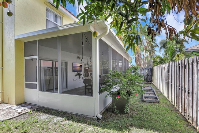 Building Photo - 3385 Seabreeze Ln