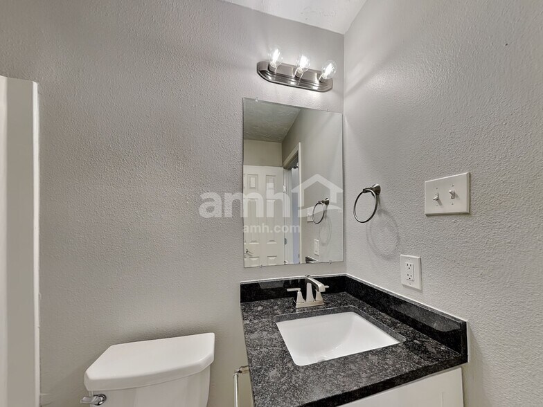 Building Photo - 5026 Chase Stone Dr