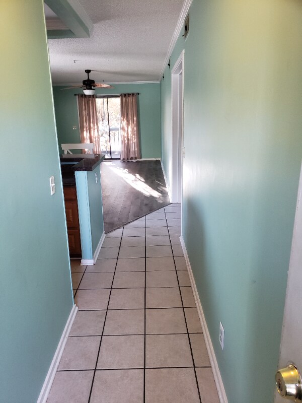 Building Photo - 4015 Fairway Dr