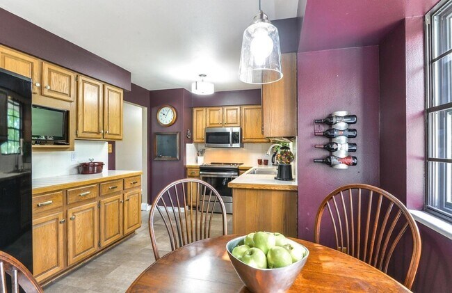 Building Photo - Beautiful 4 Bedroom Home in Midtown Fort Collins!