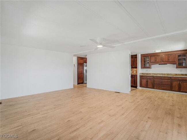 Building Photo - 14518 Battery Bend