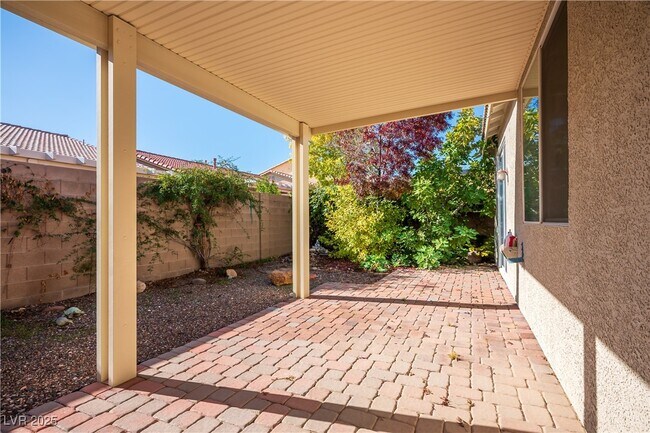 Building Photo - 7423 Cleghorn Canyon Way