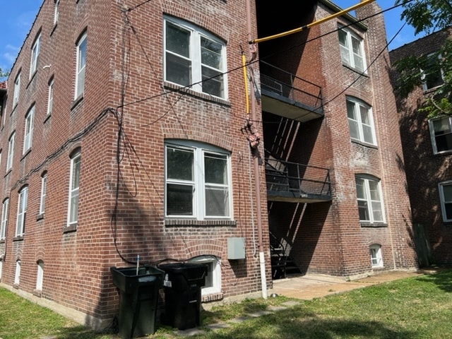 Building Photo - 6242 Cabanne Ave