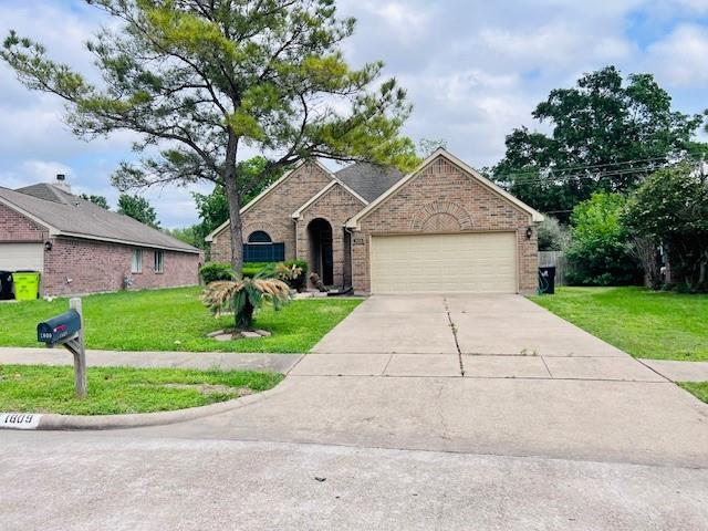 Building Photo - 1809 Village Ct Ln