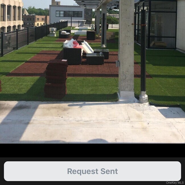 Building Photo - 5 Grace Ave