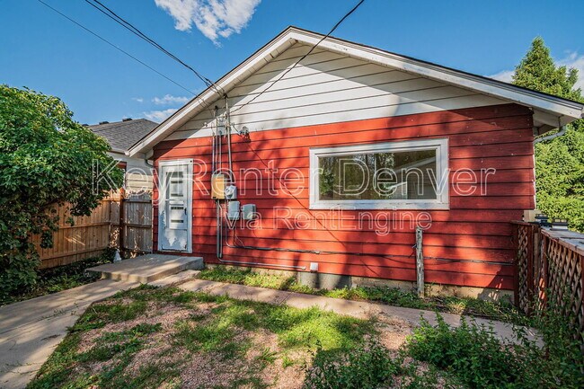Building Photo - 421 N Stuart St