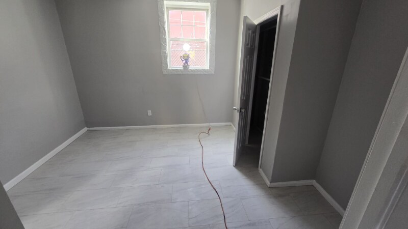 Building Photo - 386 Park Ave