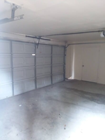 Building Photo - 8209 Ferguson Rd