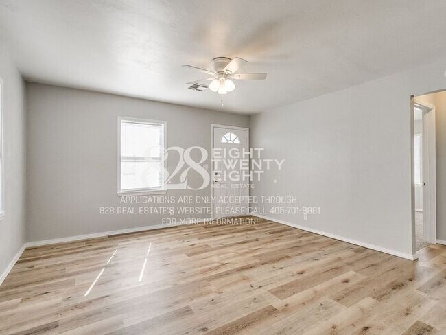 Building Photo - AVAILABLE NOW! Super Cute 2 Bed/1 Bath with HUGE backyard in Bethany!