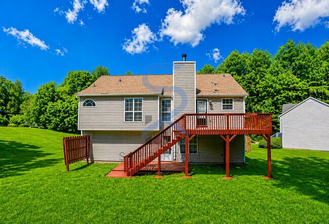 Building Photo - Welcome Home to Ellenwood – 3 Beds • 1.5 Baths of Comfort