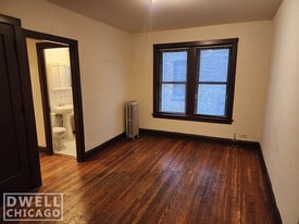 Building Photo - 3302 W Schubert Ave