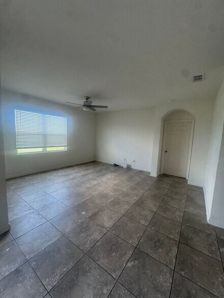 Building Photo - 3222 Trinity Cir