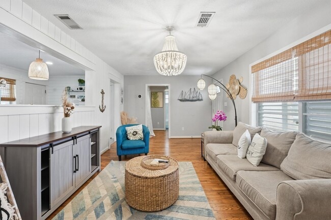 Building Photo - 3101 Kleinmann Ave