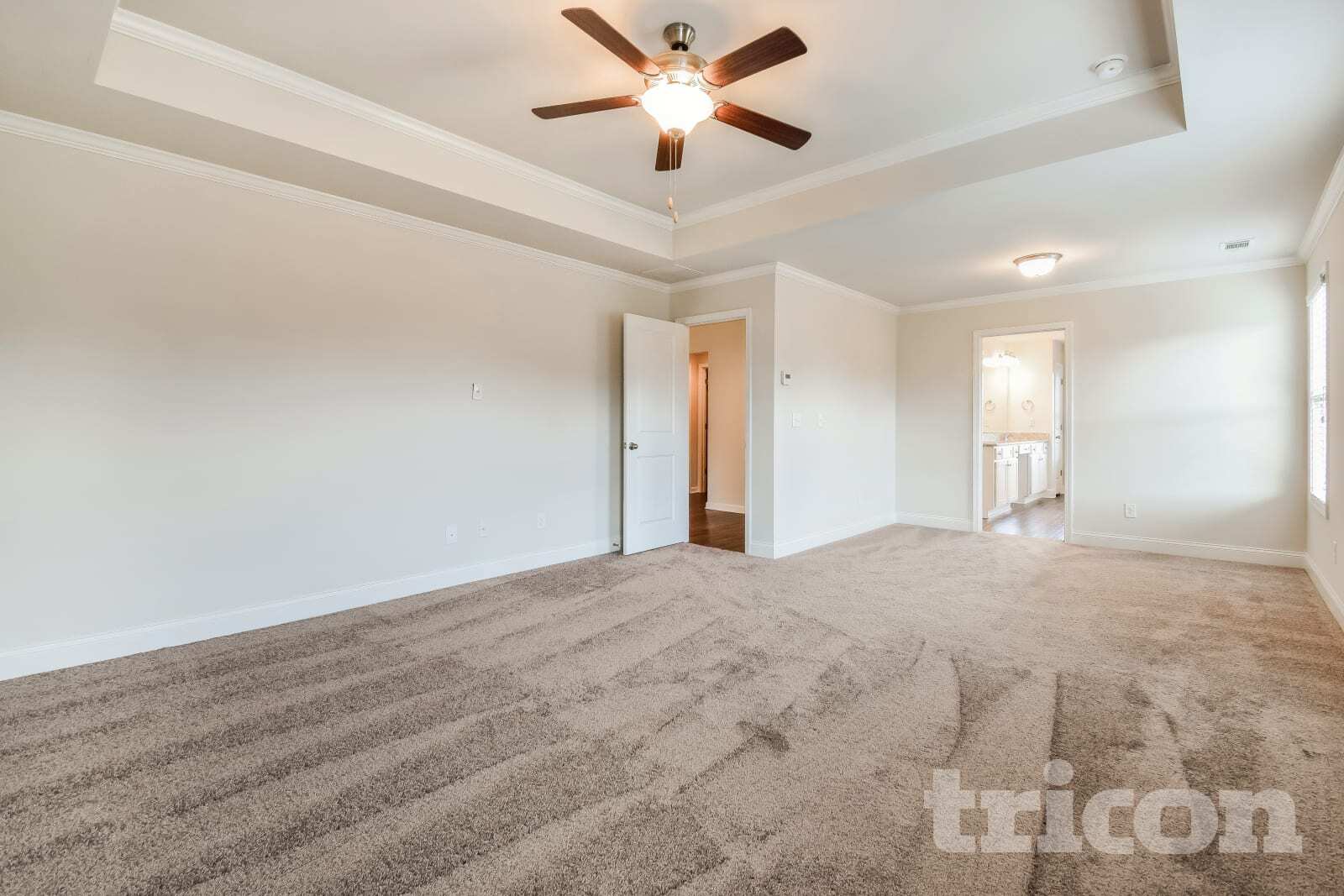 Building Photo - 4000 Bella View Ln