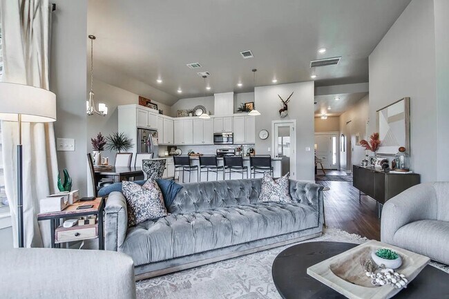 Building Photo - Beautiful 3 bedroom 2 bathroom in Frenship ISD!