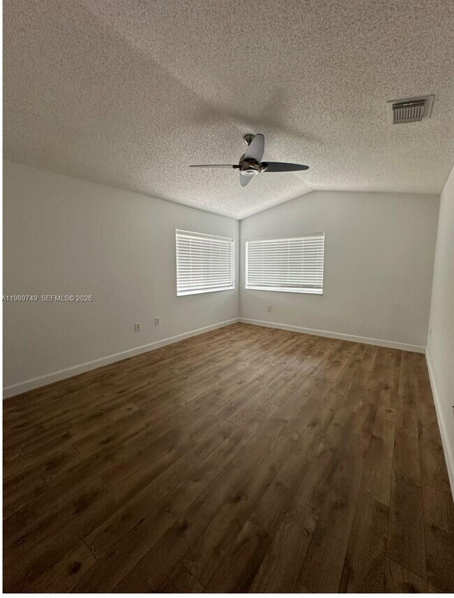 Building Photo - 4021 SW 153rd Ave