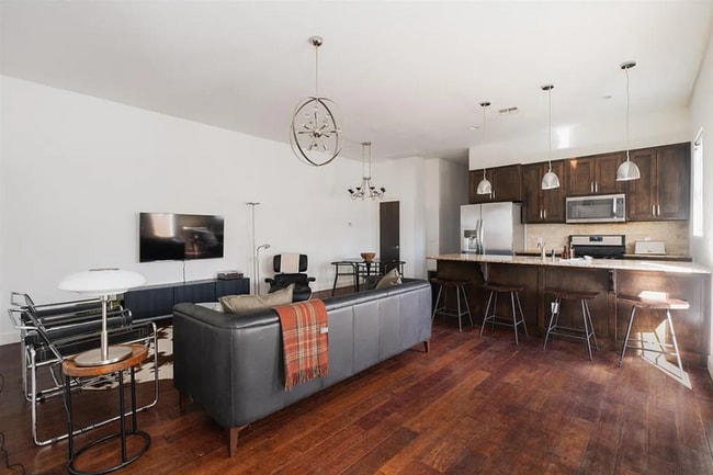 Building Photo - Modern 3-Bedroom Duplex Near OU Health Cen...