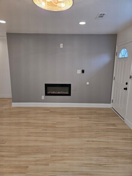 Building Photo - 2515 Arkansas Ave