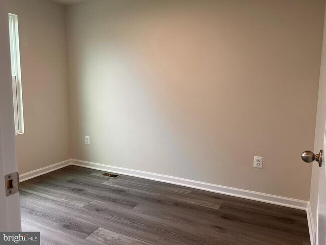 Building Photo - 801 Otero Ln