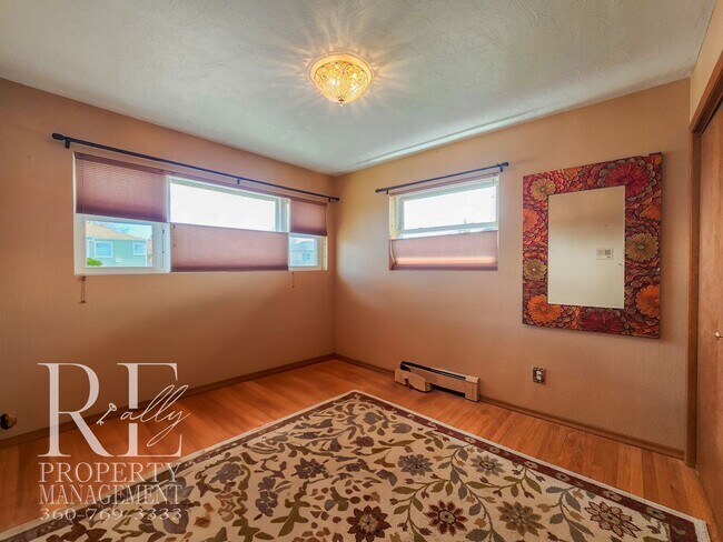 Building Photo - 2113 Brashem Ave