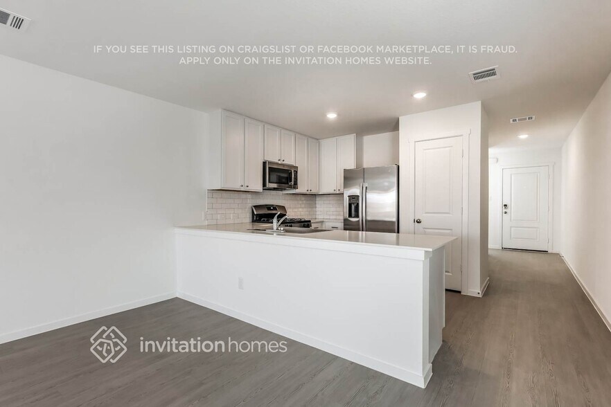 Building Photo - 3724 Axis Hl St