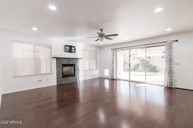 Building Photo - 1681 W Musket Way