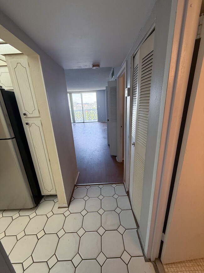 Building Photo - 13155 Ixora Ct