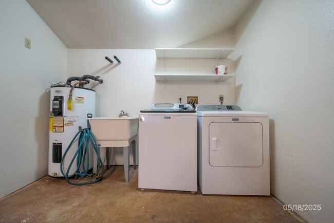 Building Photo - 3 BD/2 BA Home in Mililani with Garage (Av...