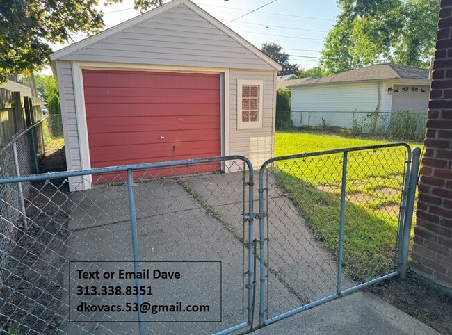 Building Photo - 3734 Roosevelt St