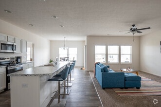 Interior Photo - Avalon Bluffs