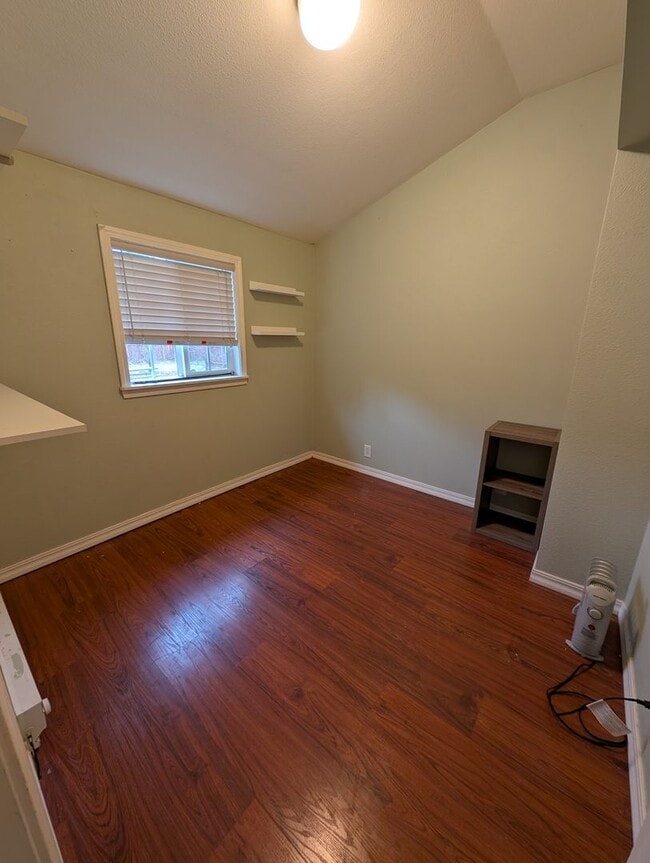 Building Photo - Livestock & Spring Garden Ready! 3 Bedroom Home for Rent in Port Orchard