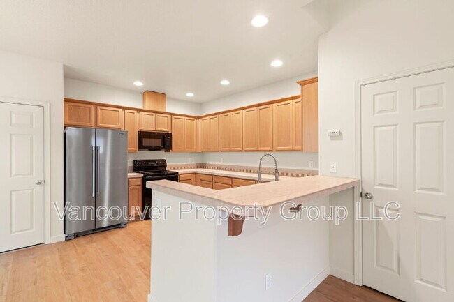 Building Photo - 2713 NE 87th Ave