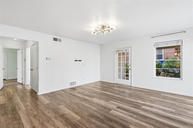 Building Photo - 6914 San Mateo Blvd