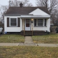 Building Photo - 353 South Blvd W