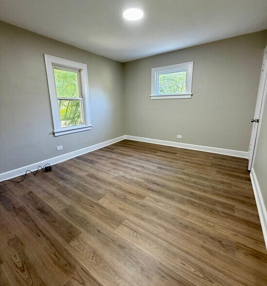 Building Photo - 1067 Rushleigh Rd