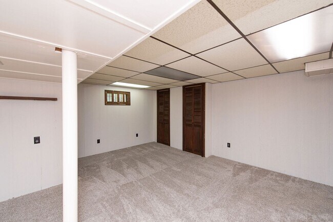 Building Photo - 3627 Edgebrook Dr