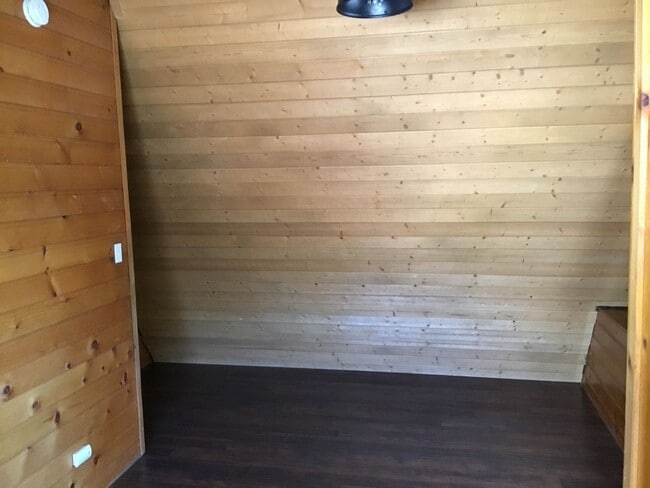 Building Photo - Beautiful 2 Bedroom  Cabin in Sugarloaf