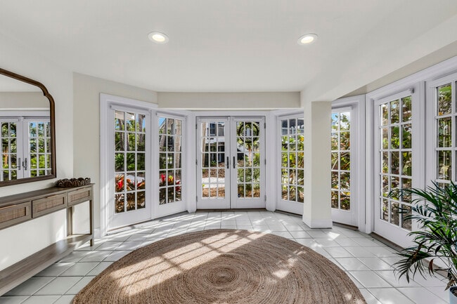 Building Photo - 7 Seawatch Dr