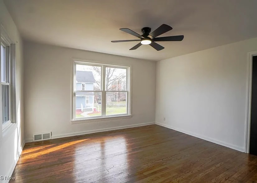 Bedroom 2 - 1233 29th St NE