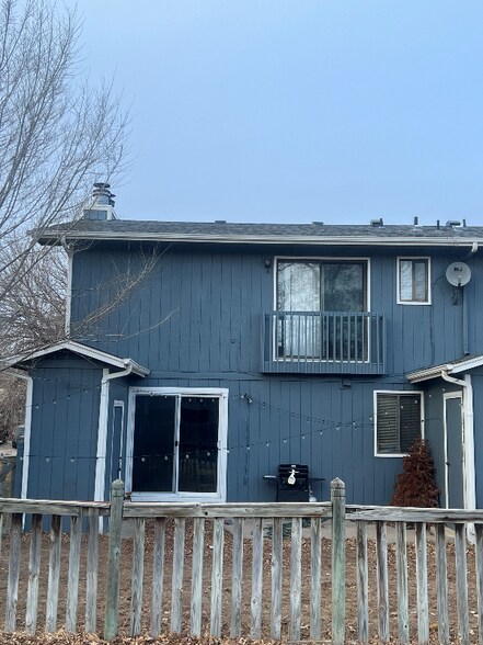 Building Photo - 543 Strachan Dr