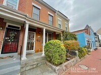 Building Photo - 2011 4th St NW