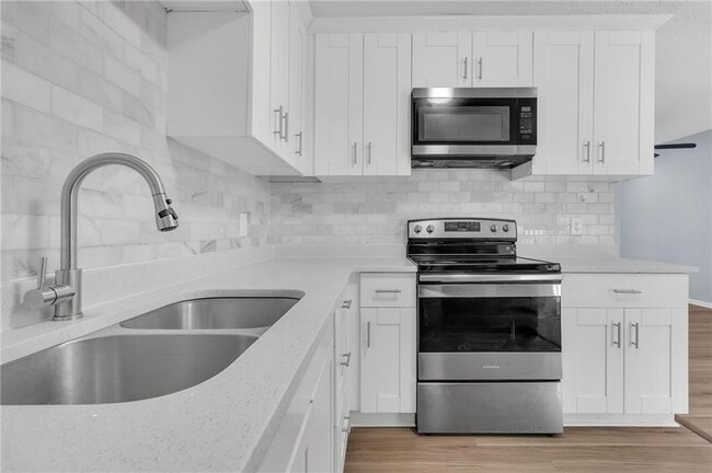 Building Photo - 2496 Shiloh Dr