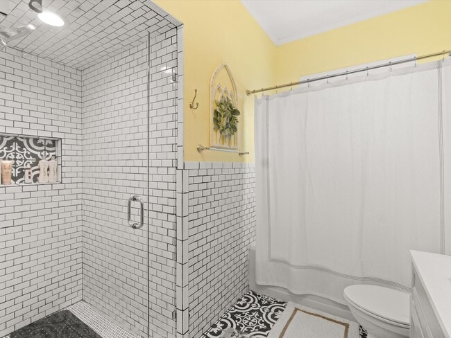 Building Photo - Available Now! Charming, Updated 3-Bedroom...