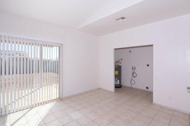 Building Photo - 9399 W Tinajas Dr