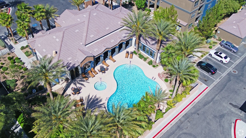 Pool Area - Cabrillo