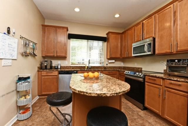 Building Photo - 2479 Passamonte Dr