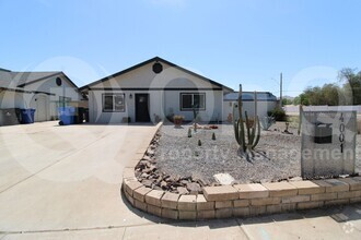 Building Photo - 4001 E Apollo Rd