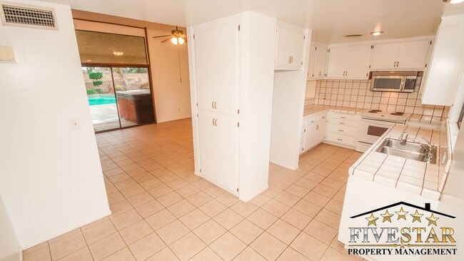 Building Photo - House for Rent on 2446 Hasti Acres Drive