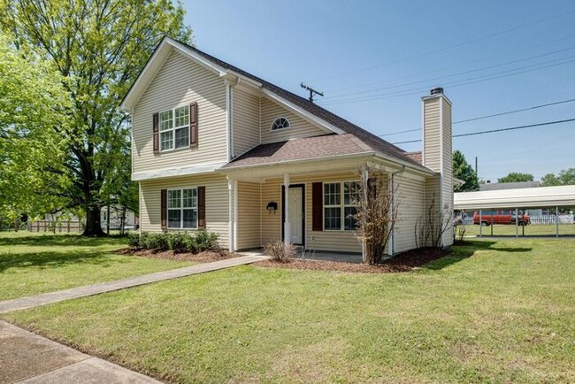 Building Photo - Beautiful Two Story Home in Old Hickory