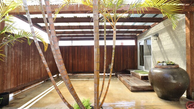 Building Photo - Beautifully Remodeled 3 Bed, 2 Bath Home i...